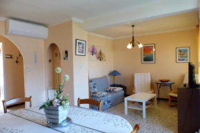 Spacious family nest a stone's throw from the sea
